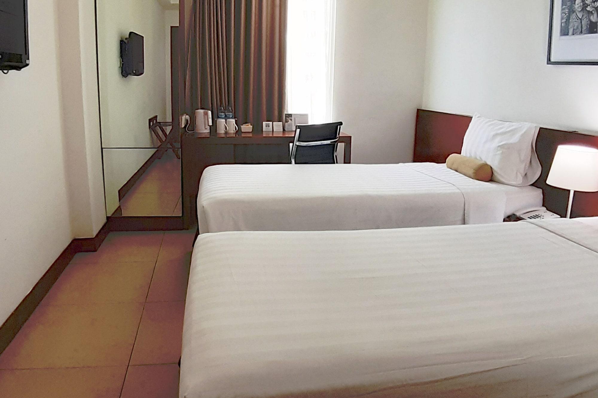 Park Hotel Cawang Jakarta Extérieur photo