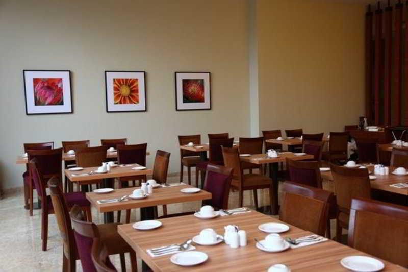Park Hotel Cawang Jakarta Extérieur photo