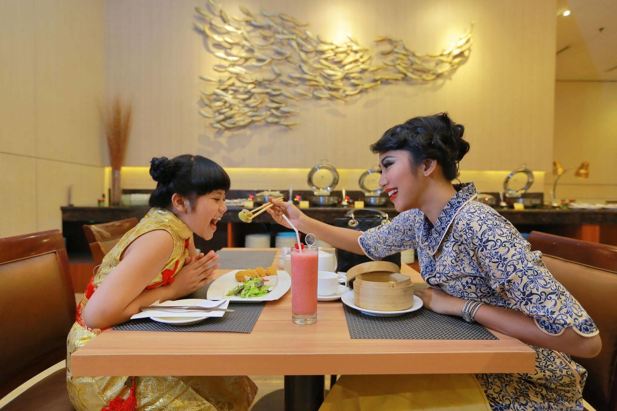 Park Hotel Cawang Jakarta Extérieur photo