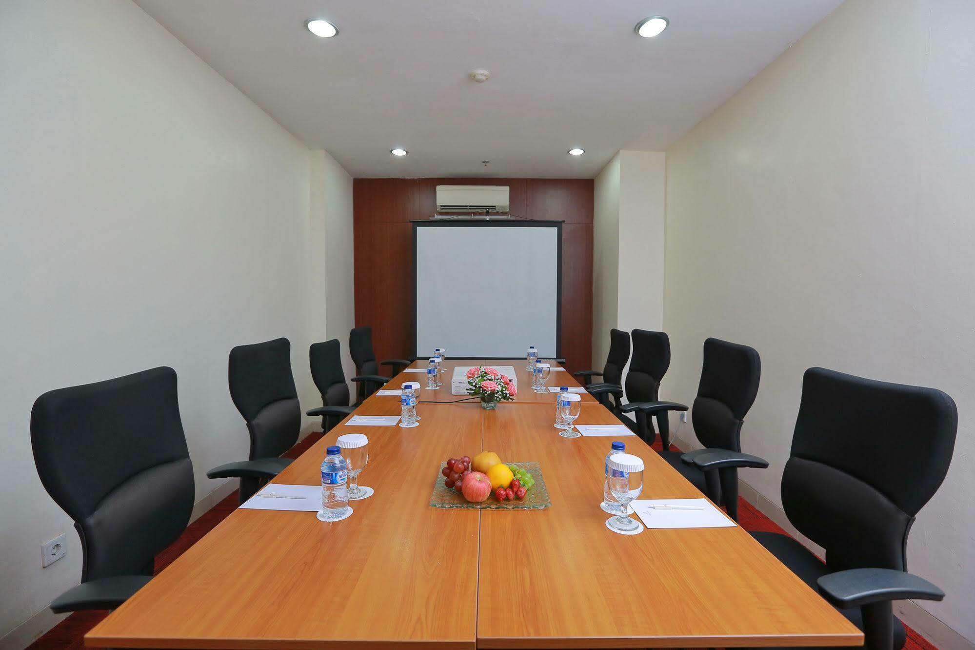 Park Hotel Cawang Jakarta Extérieur photo